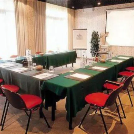 Otel Idea Pisa Migliarino 3*